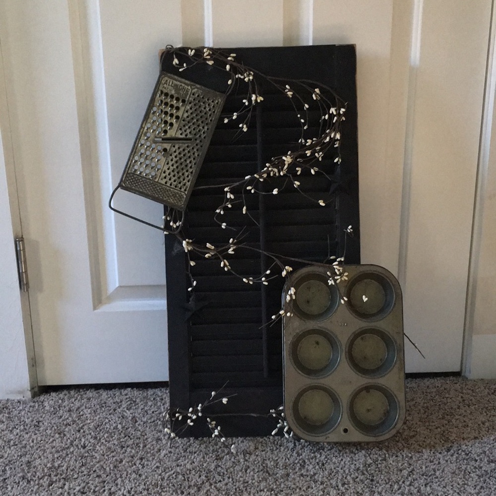Rustic shutter decoration